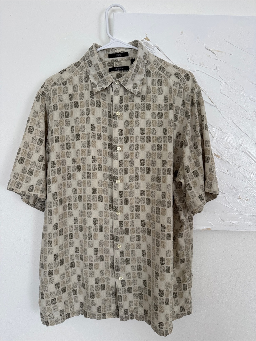 Claiborne Men’s 100% Silk Short Sleeve Shirt L Beige Geometric Print